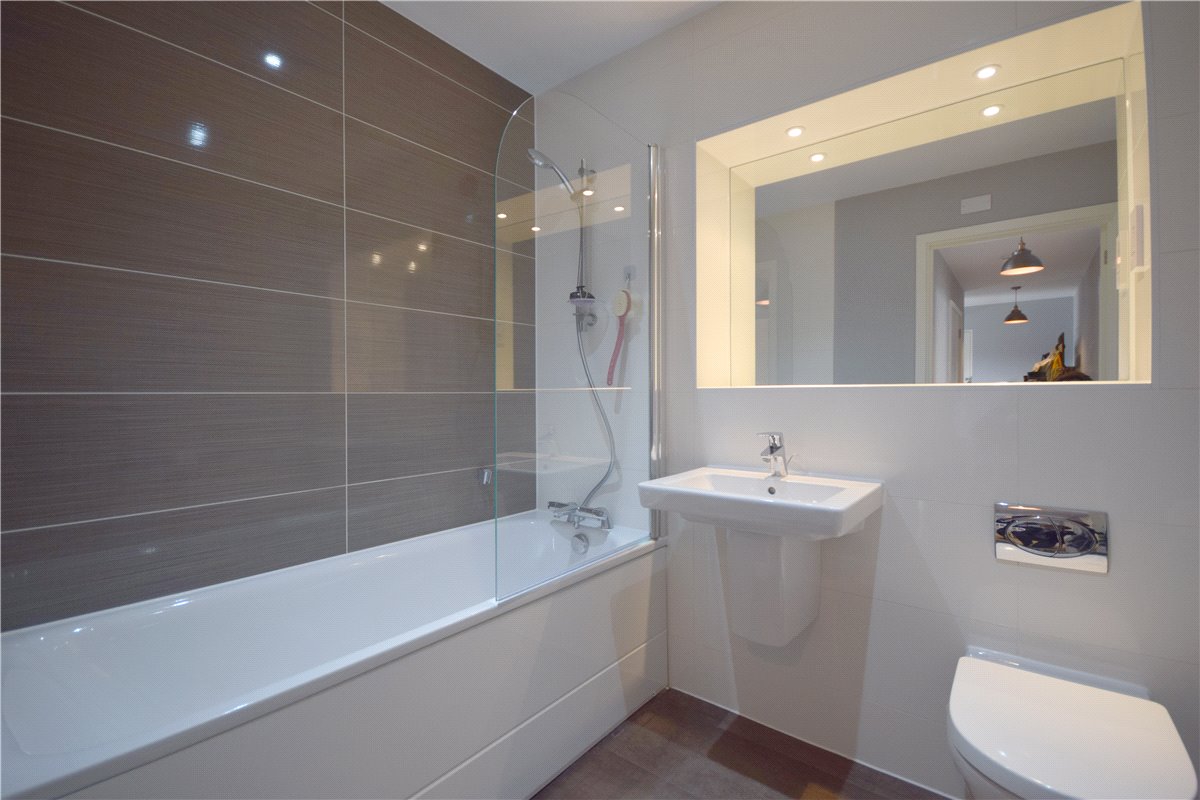 2 bedroom flat, Glenalmond Avenue, Cyan Building CB2