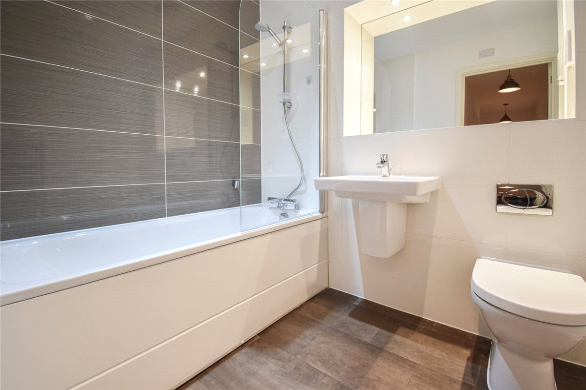 2 bedroom flat, Glenalmond Avenue, Cyan Building CB2 - Available