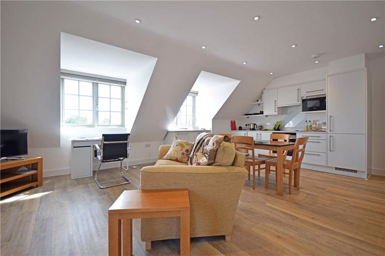 1 bedroom flat, High Street, Trumpington CB2 - Let Agreed