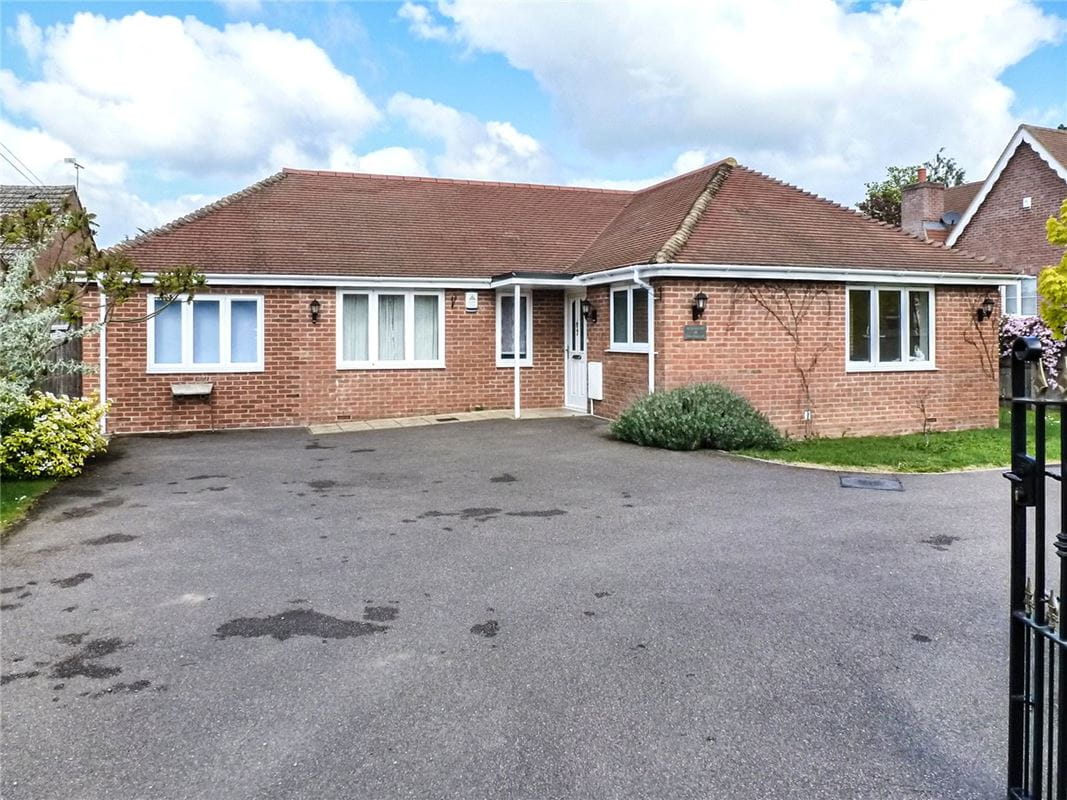4 bedroom bungalow, Cole End Lane, Sewards End CB10