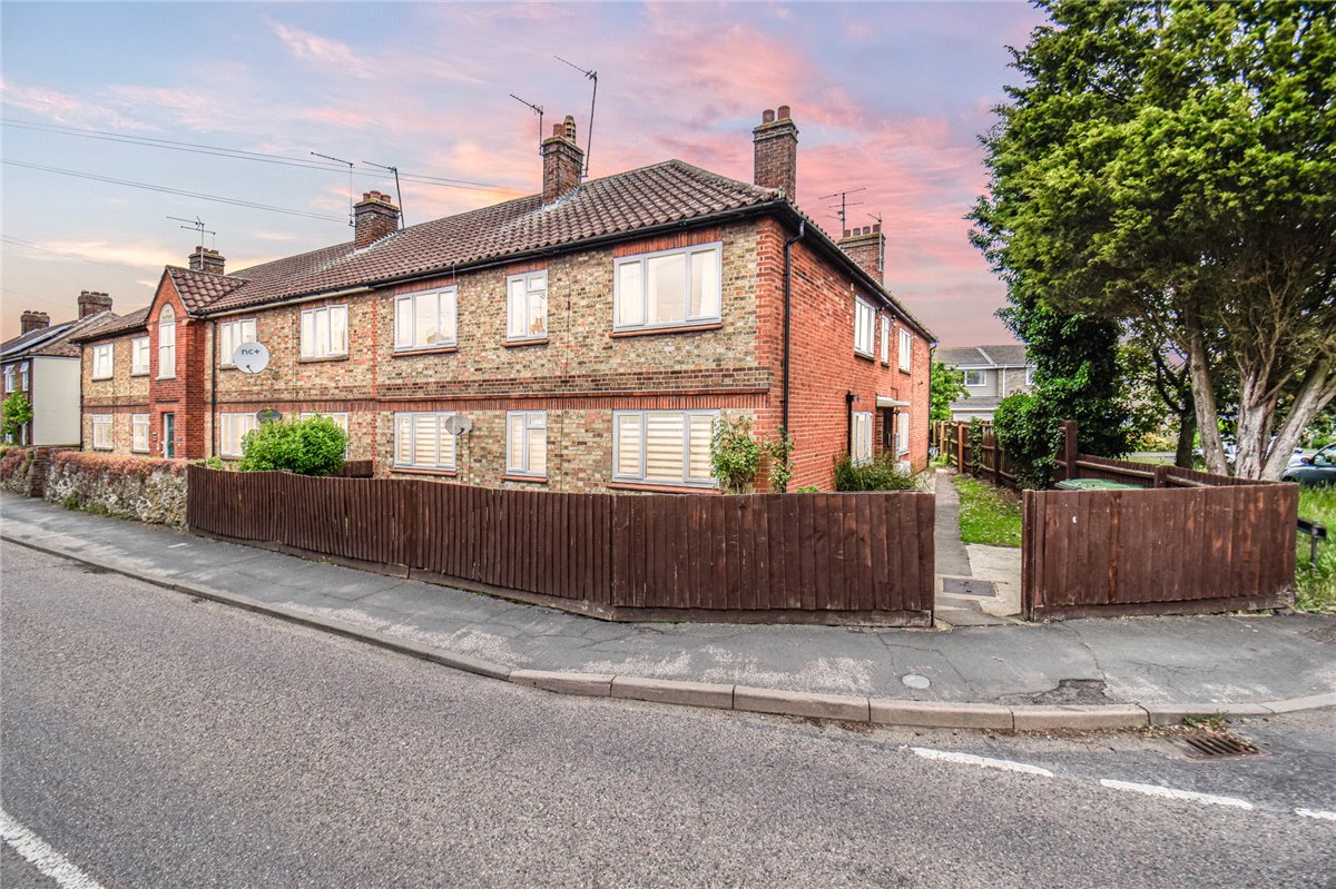 2 bedroom flat, The Pantiles, West Fen Road CB6
