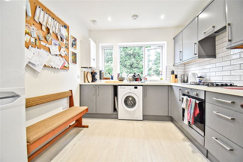 2 bedroom flat, The Pantiles, West Fen Road CB6