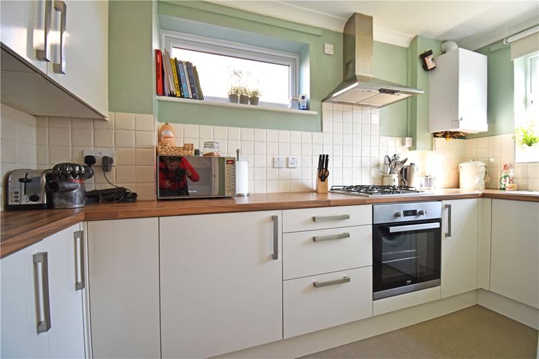 2 bedroom house, Moyne Close, Cambridge CB4 - Let Agreed