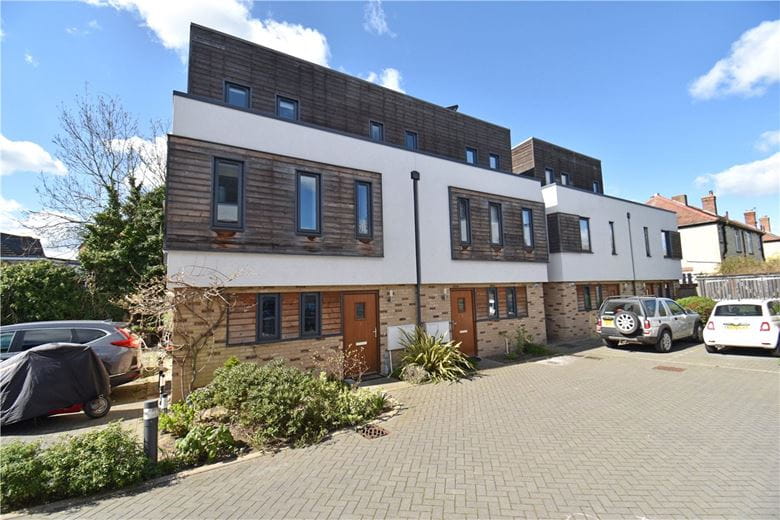 3 bedroom house, Swallow Gardens, Chesterton CB4