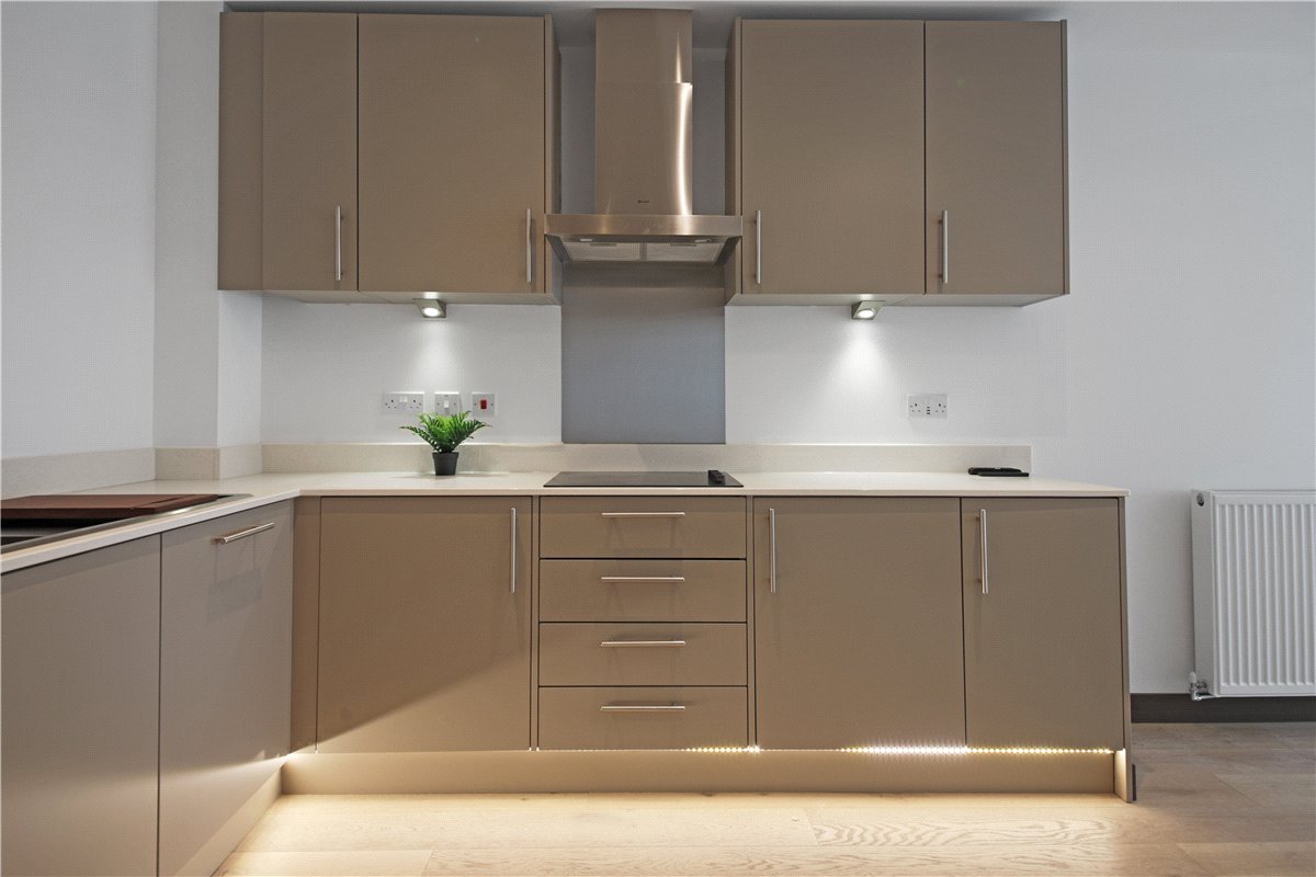 1 bedroom flat, 4 Station Square, Cambridge CB1 - Let Agreed