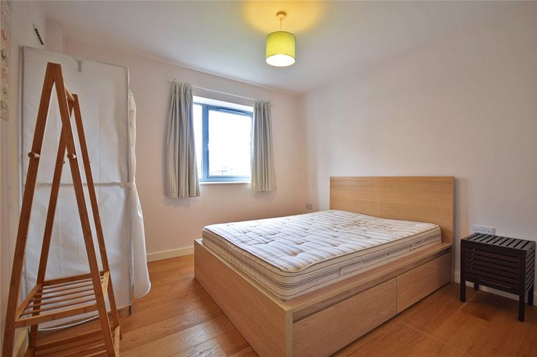 2 bedroom flat, Glenalmond Avenue, Cambridge CB2 - Let Agreed