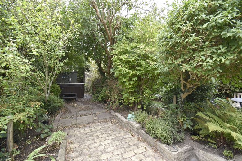 2 bedroom house, Albert Street, Cambridge CB4 - Available