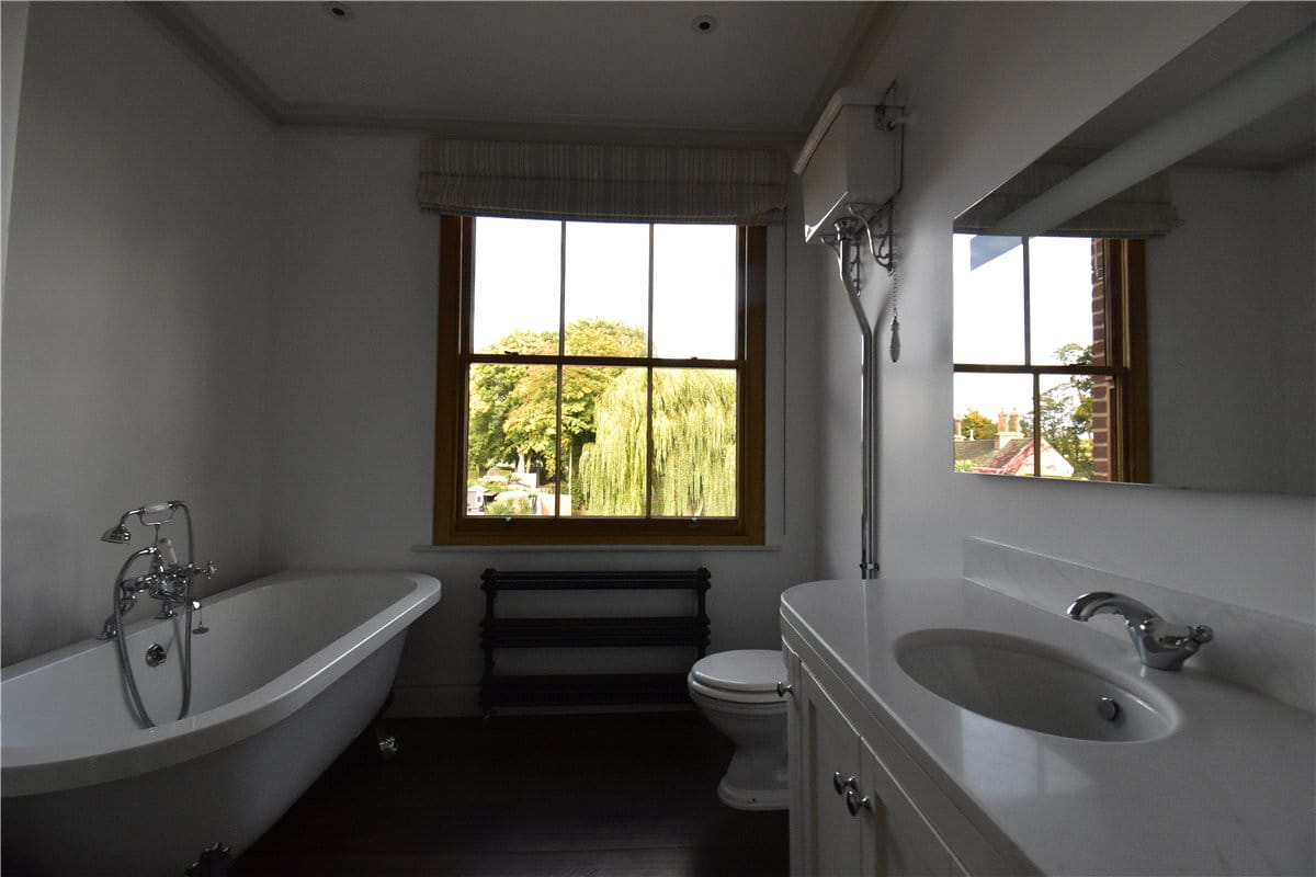 6 bedroom house, Newmarket Road, Kirtling CB8