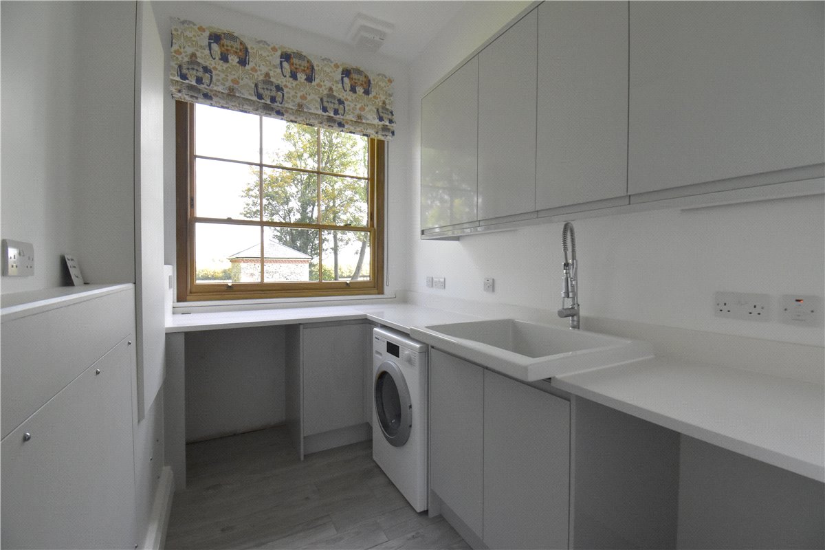 6 bedroom house, Newmarket Road, Kirtling CB8