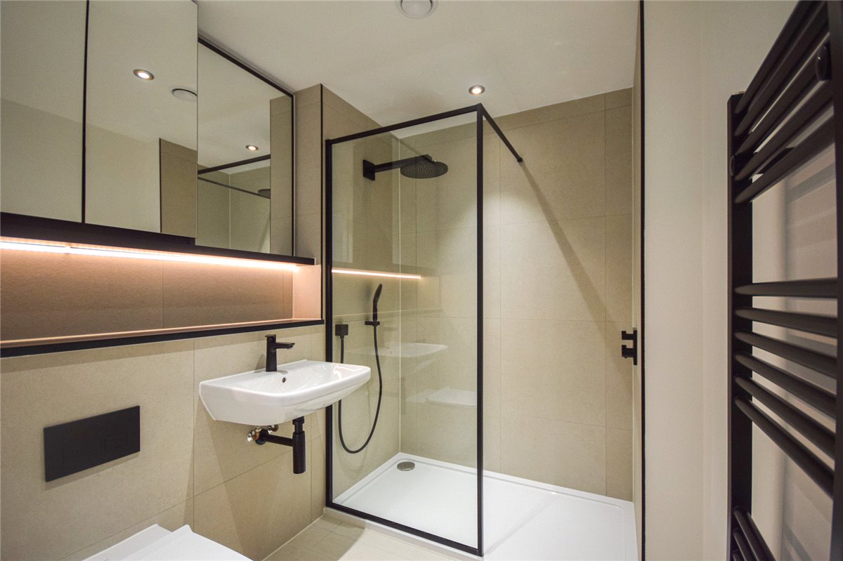  bedroom flat, Turing Way, Cambridge CB3 - Let Agreed