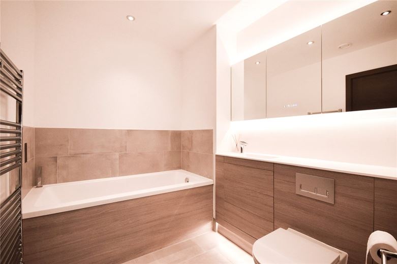 2 bedroom flat, 4 Station Square, Cambridge CB1 - Let Agreed