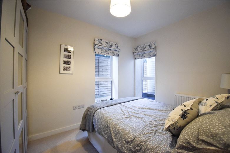 1 bedroom flat, Perne Close, Cambridge CB1 - Let Agreed