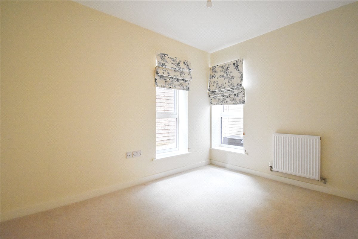 1 bedroom flat, Perne Close, Cambridge CB1 - Available