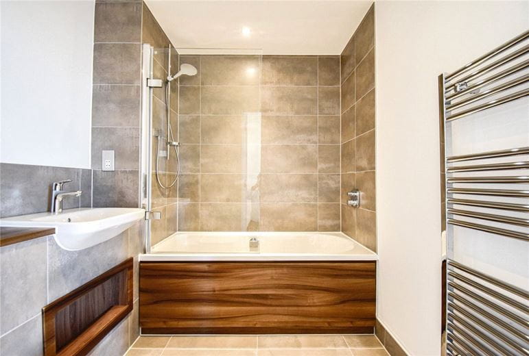 2 bedroom flat, The Oak Building, Rudduck Way CB3