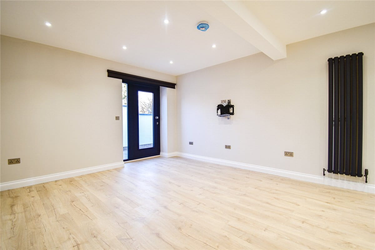 2 bedroom flat, High Street, Cottenham CB24 - Let Agreed