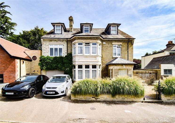 6 bedroom house, Chesterton Hall Crescent, Cambridge CB4 - Let Agreed