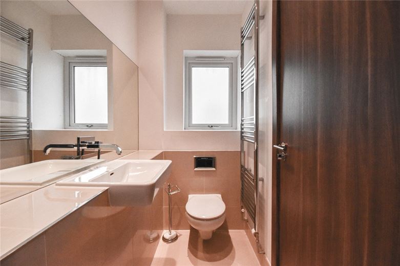 2 bedroom flat, Flamsteed Close, Cambridge CB1 - Let Agreed