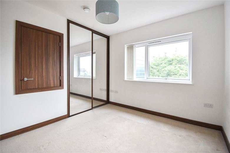 2 bedroom flat, Flamsteed Close, Cambridge CB1 - Let Agreed