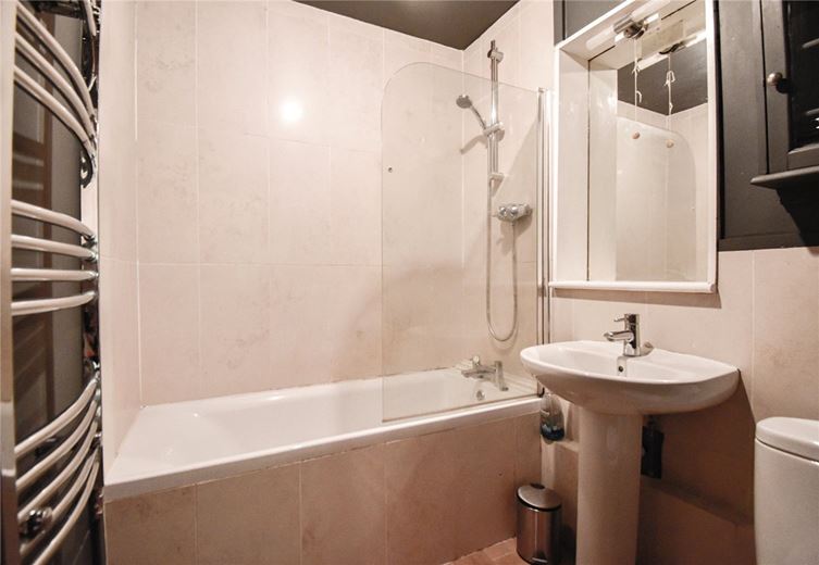 2 bedroom bungalow, Trinity Farm Lodge, Huntingdon Road CB3 - Let Agreed