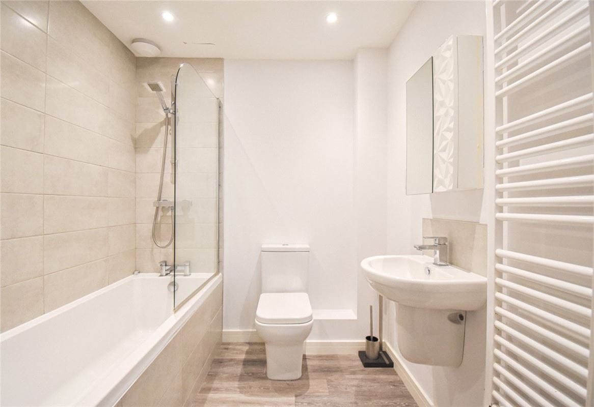 2 bedroom flat, Bell Road, Bottisham CB25