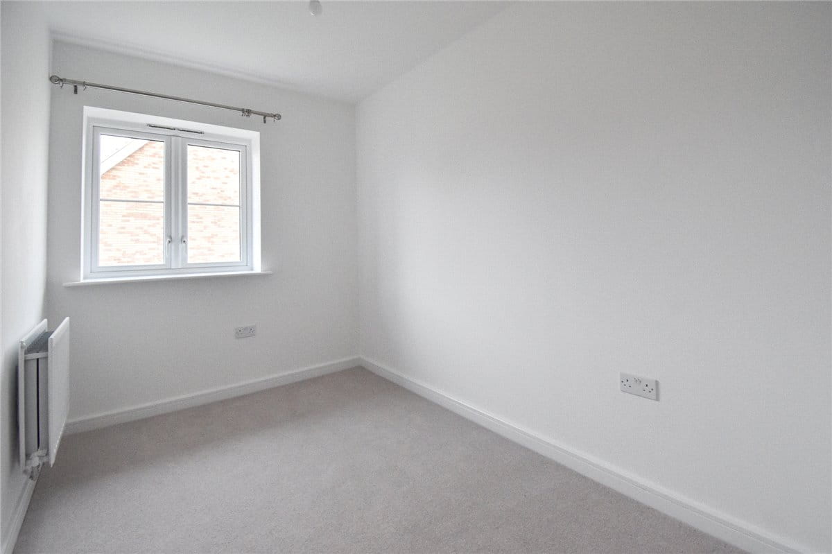 3 bedroom house, Ely Drive, Bishop Stortford CM23 - Available