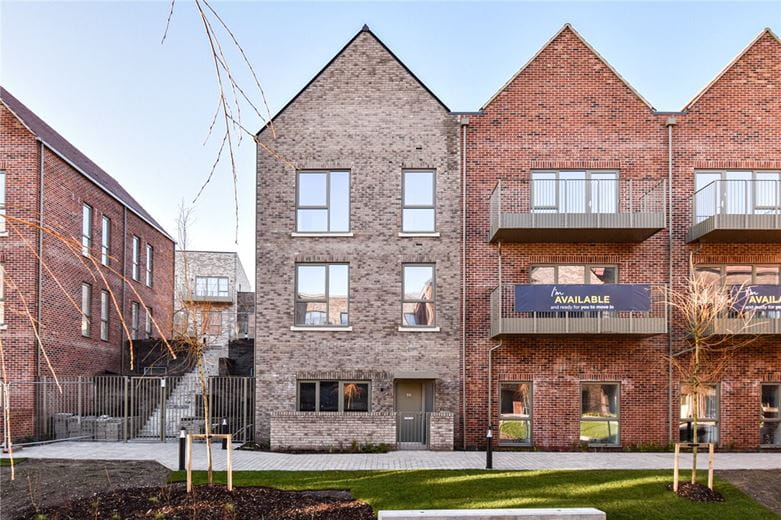 2 bedroom flat, Bragg Way, Cambridge CB5 - Available