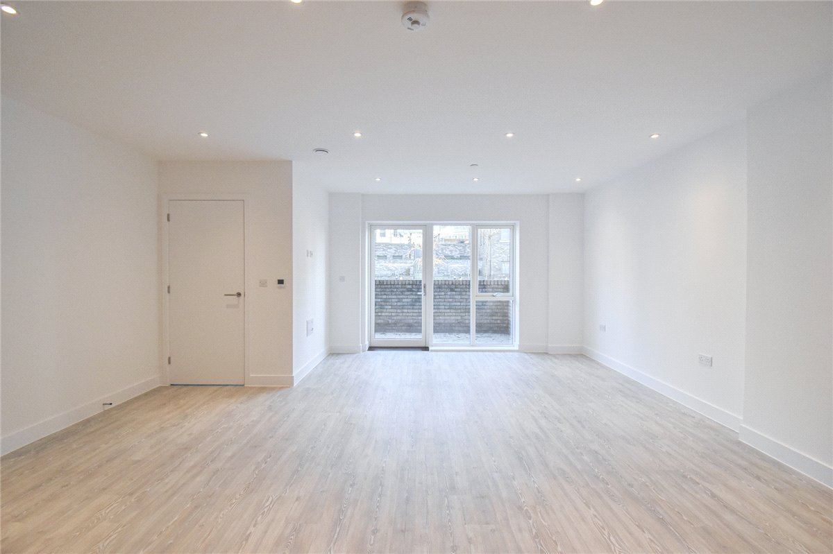 2 bedroom flat, Bragg Way, Cambridge CB5 - Let Agreed