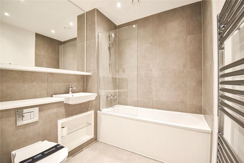 2 bedroom flat, Marleigh Avenue, Cambridge CB5 - Available