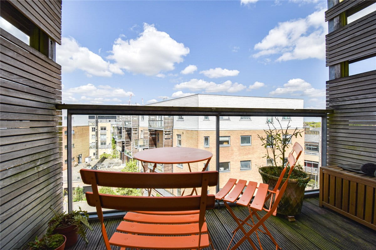 2 bedroom flat, Bailey House, Rustat Avenue CB1 - Let Agreed