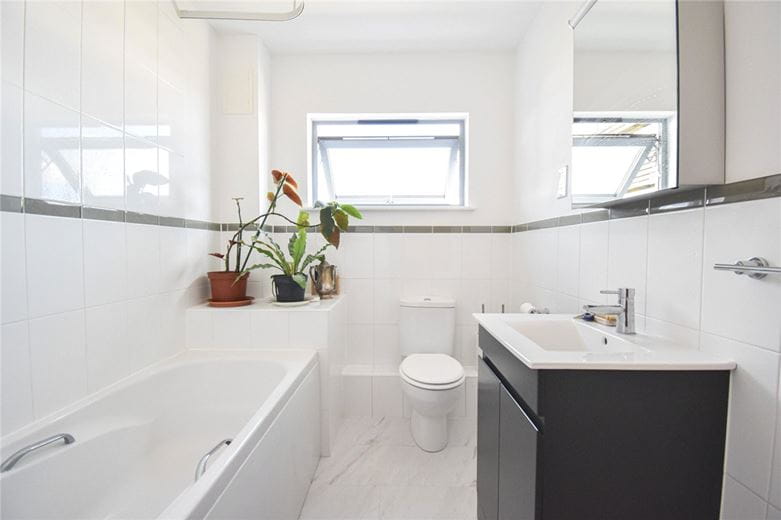 2 bedroom flat, Bailey House, Rustat Avenue CB1 - Let Agreed