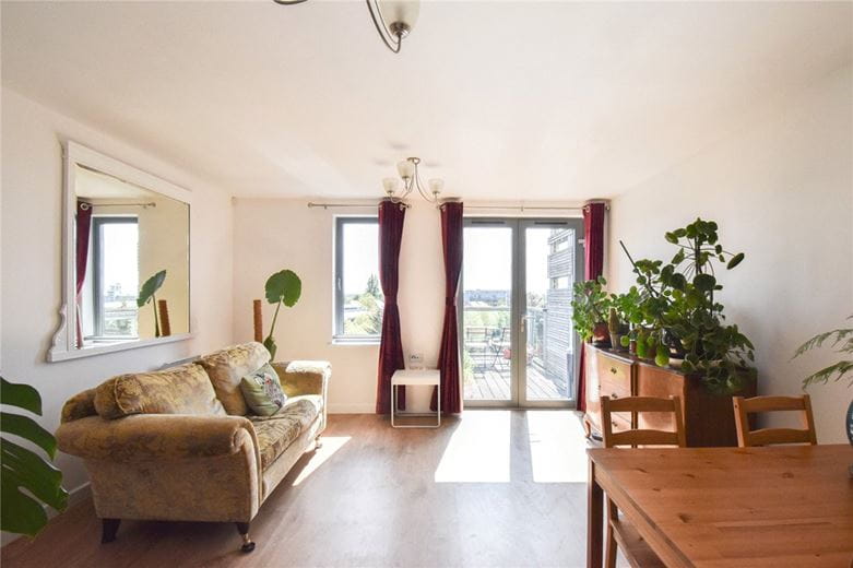 2 bedroom flat, Bailey House, Rustat Avenue CB1 - Let Agreed