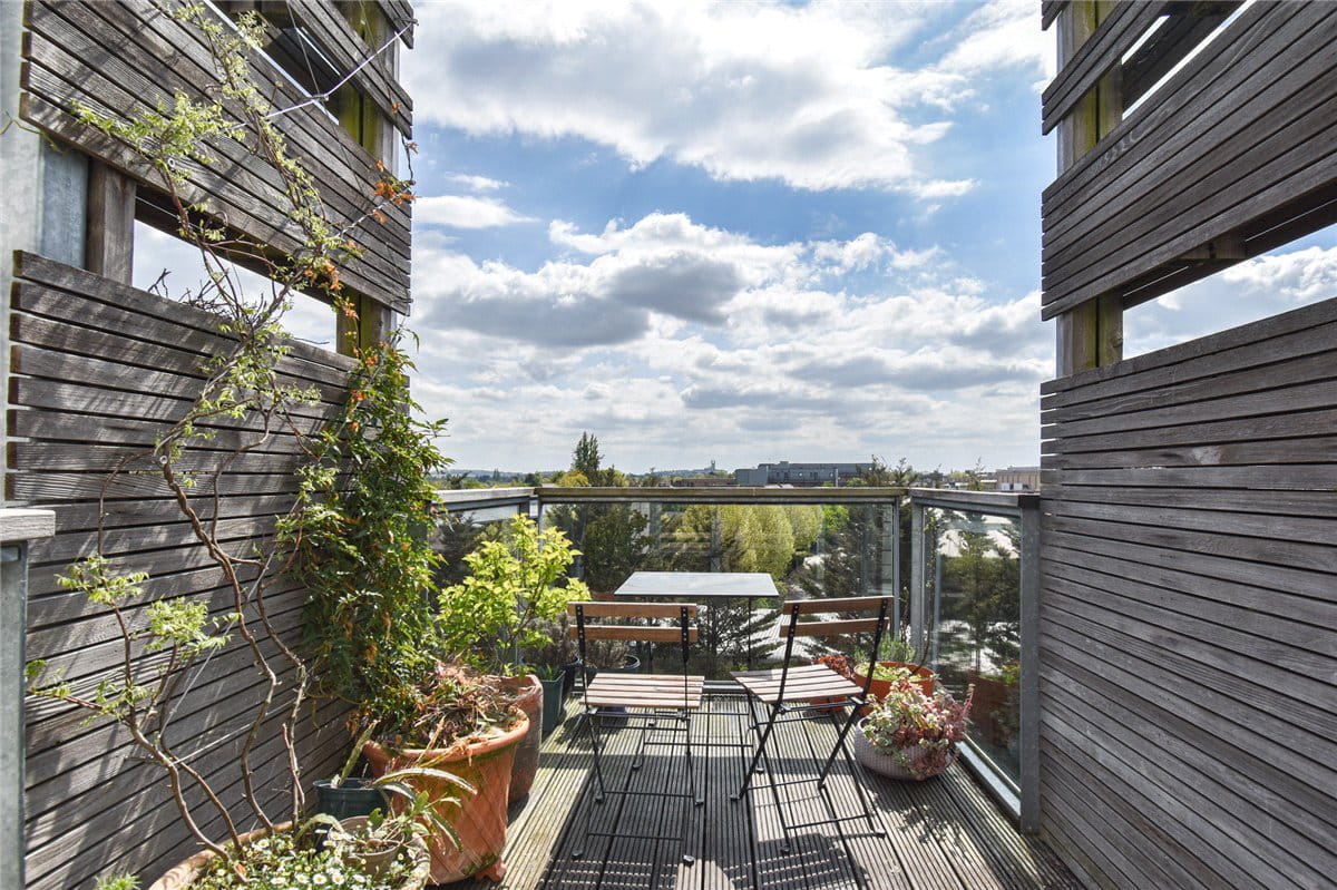 2 bedroom flat, Bailey House, Rustat Avenue CB1 - Let Agreed