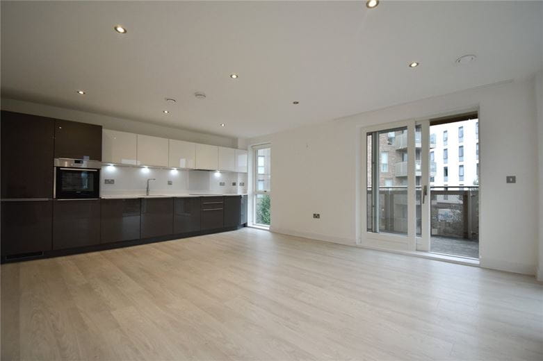 3 bedroom flat, Harrison Drive, Cambridge CB2 - Available