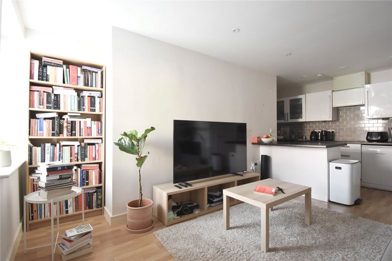 1 bedroom flat, Guthrie Court, Paradise Street CB1 - Let Agreed