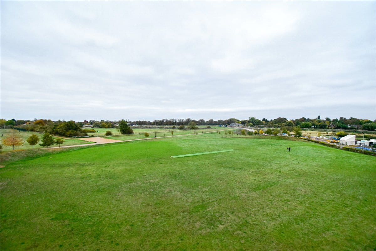 2 bedroom flat, Eddington Avenue, Eddington CB3 - Available