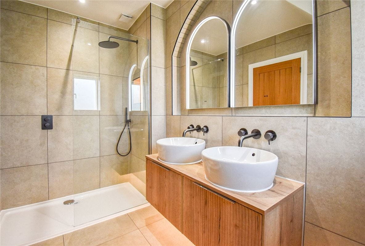 4 bedroom house, 1 Evelyns Orchard, Lower Road CB7