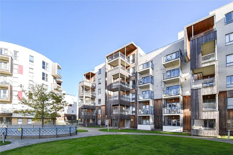 2 bedroom flat, Glenalmond Avenue, Cambridge CB2 - Available