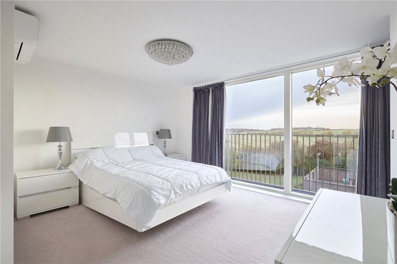 4 bedroom house, Knightly Avenue, Cambridge CB2 - Available