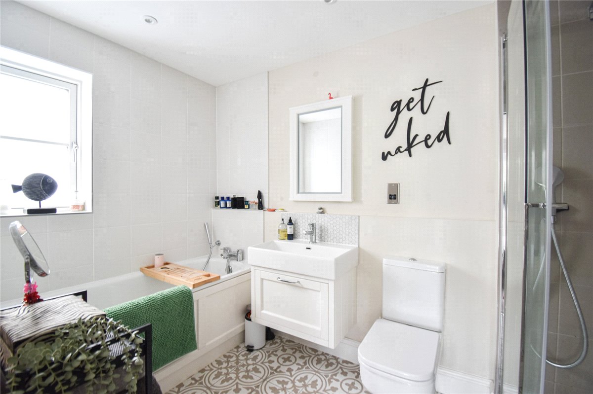 4 bedroom house, Constable Place, East Street CB10 - Let Agreed