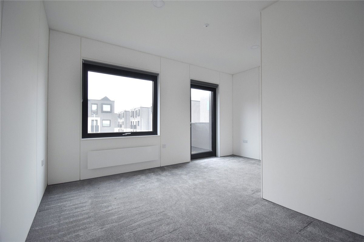 3 bedroom house, Lockhart Way, Northstowe CB24 - Available