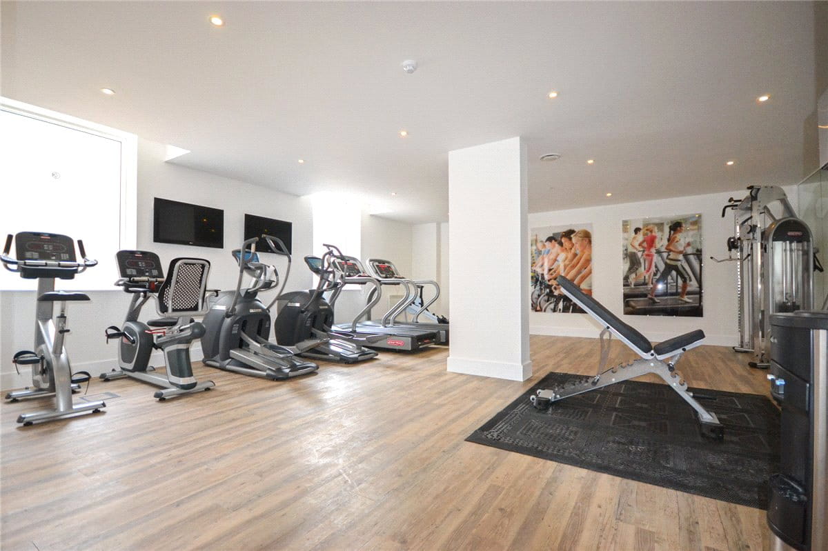 2 bedroom flat, Keynes House, Kingsley Walk CB5 - Let Agreed