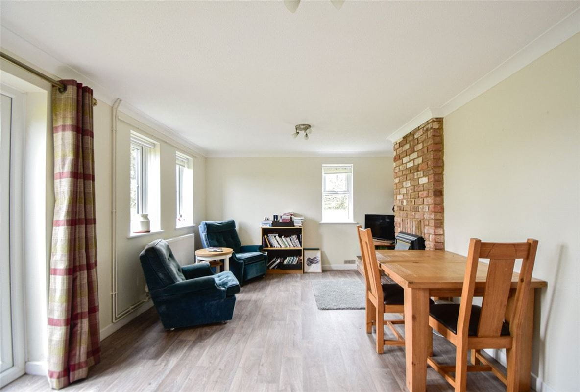 3 bedroom house, Streetly Hall Cottages, Streetly End CB21 - Let Agreed