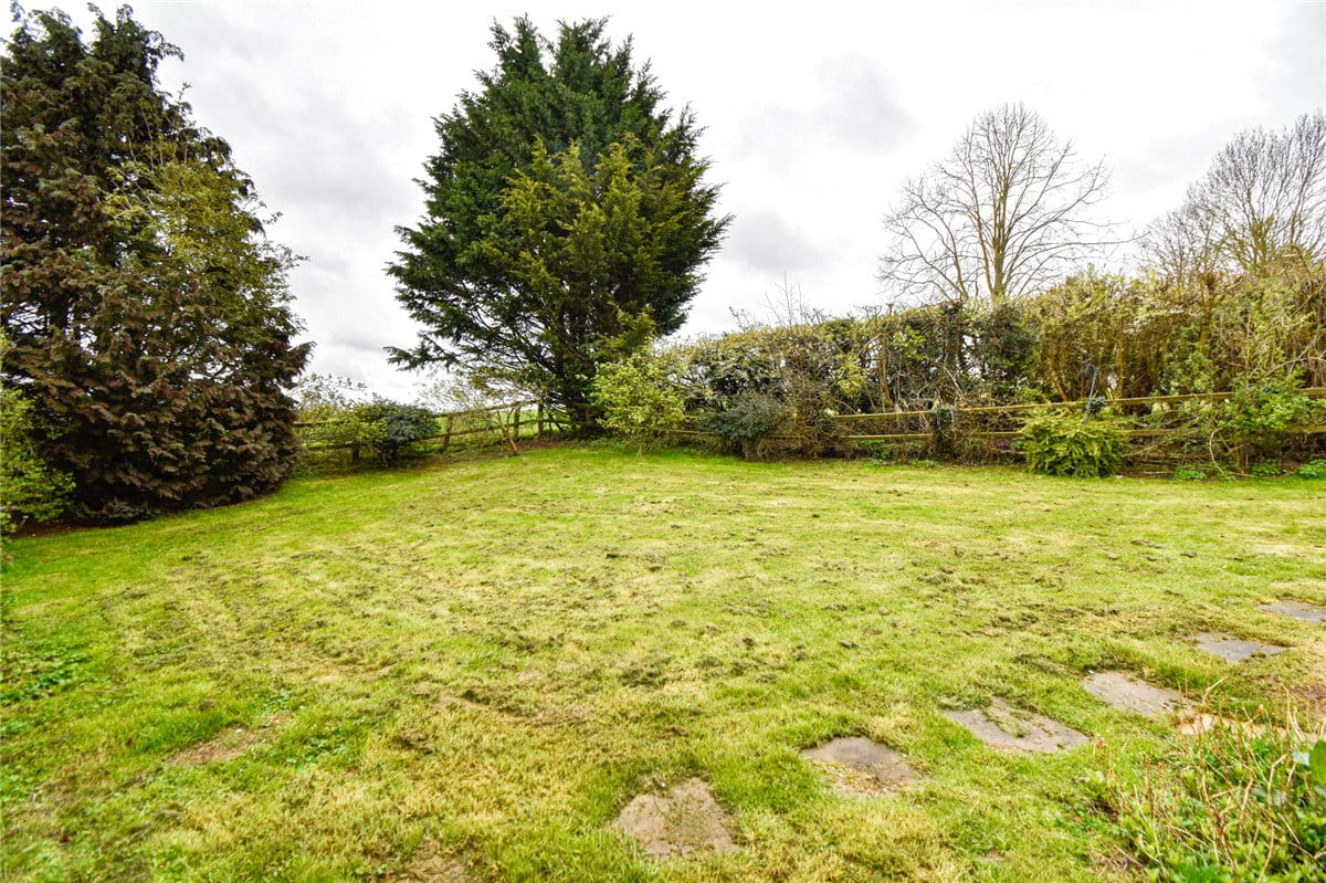 3 bedroom house, Streetly Hall Cottages, Streetly End CB21 - Let Agreed