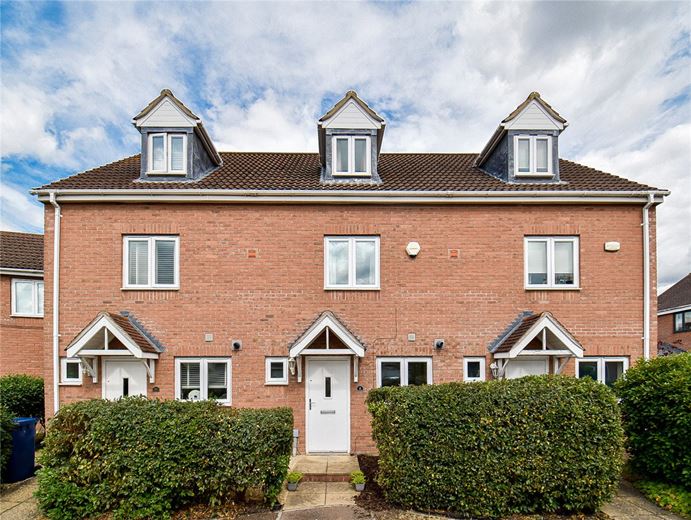 3 bedroom house, Bullen Close, Longstanton CB24 - Available