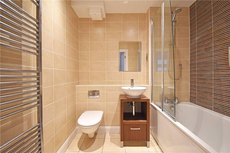 1 bedroom flat, Garden Court, Adam & Eve Street CB1 - Let Agreed