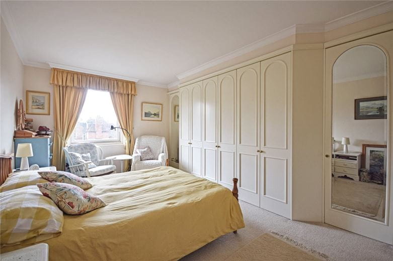 3 bedroom flat, The Oasthouse, Pinehurst South CB3