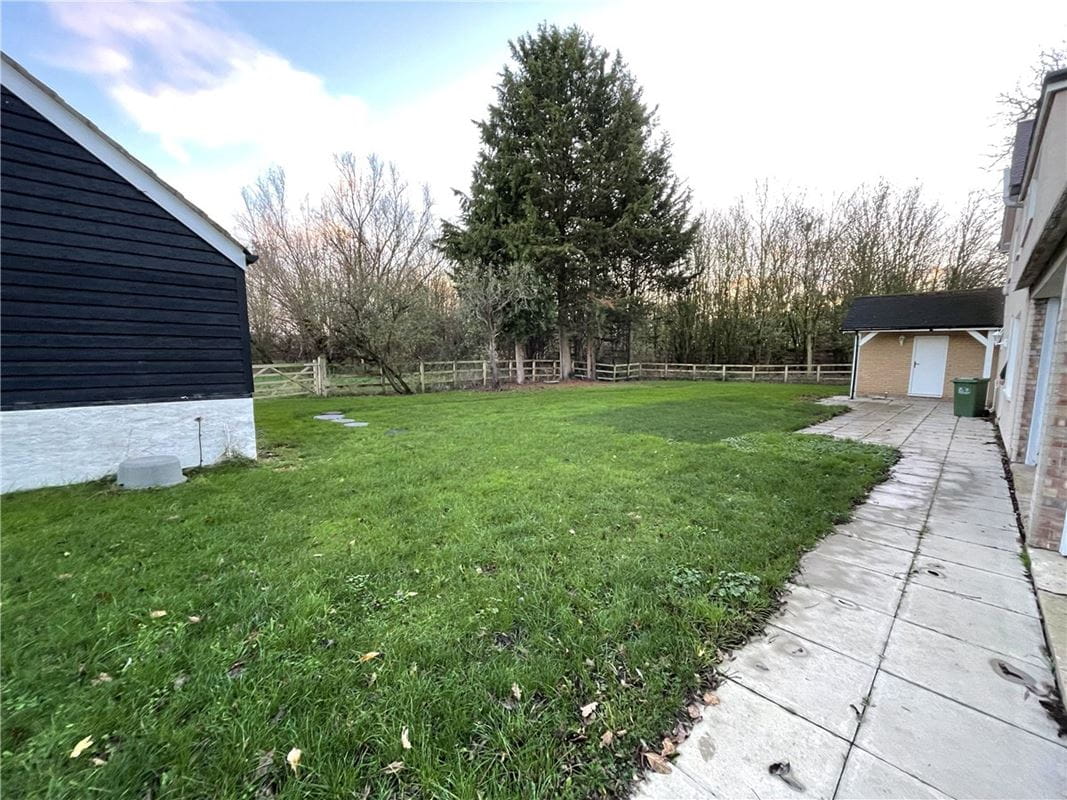 4 bedroom house, Long Drove, Cottenham CB24 - Available