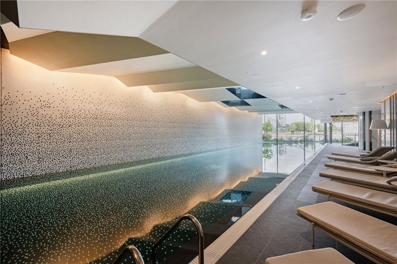  bedroom flat, Waterfront Drive, Chelsea Waterfront SW10 - Available