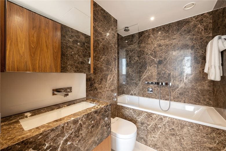 2 bedroom flat, Tower West, Chelsea Waterfront SW10 - Available