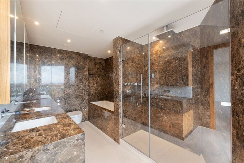 5 bedroom flat, Waterfront Drive, Chelsea Waterfront SW10 - Available